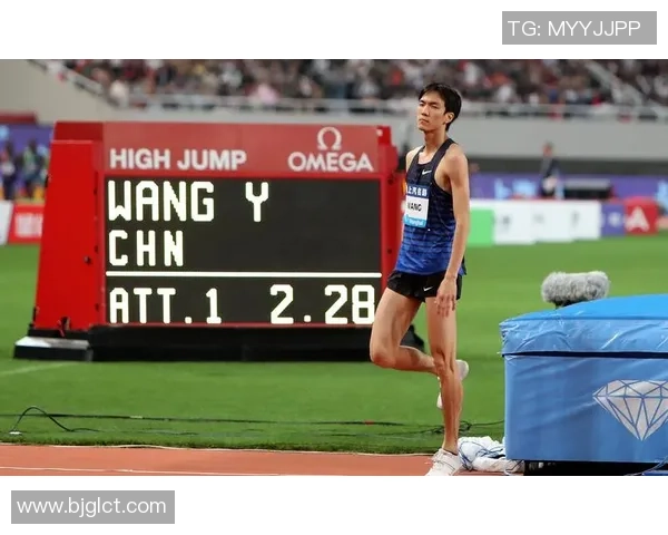 上海网球队在钻石联赛中以74分稳居积分榜首位展现强劲实力