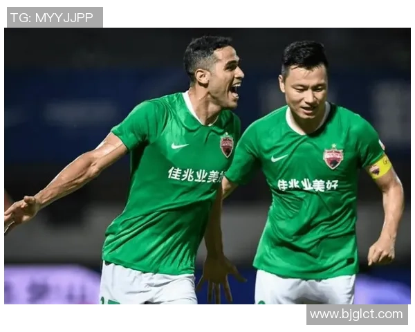 成都网球队以95分领跑大师赛积分榜展现强劲实力和团队合作精神